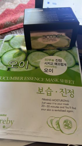 EXOXE Face photo review